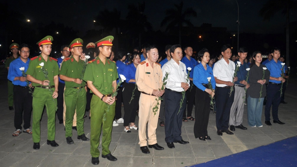 Tưởng niệm các nạn nhân tử vong do tai nạn giao thông